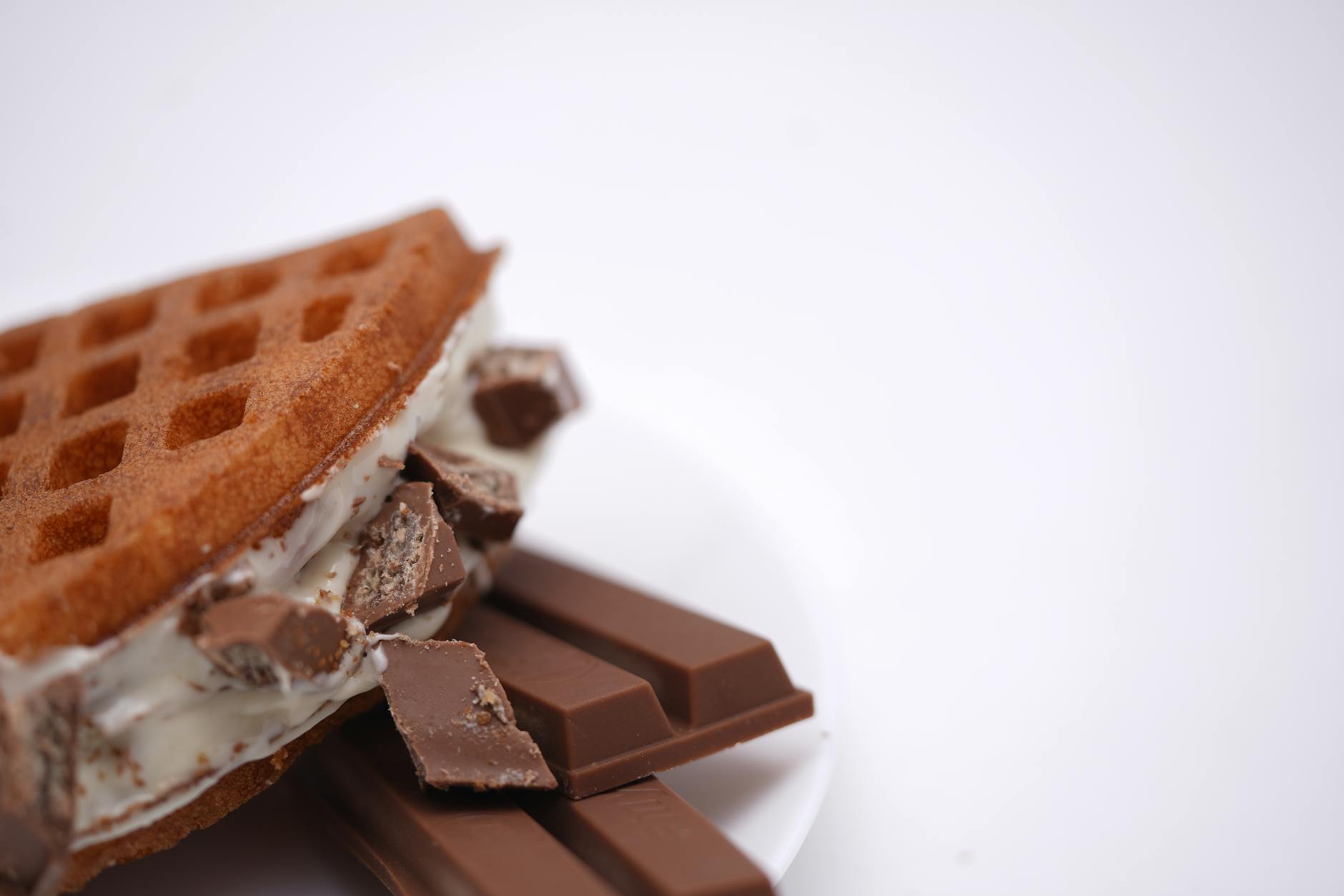 Chocolate Tasting Guide: Best Tips for Decadent Flavors A Guide To Chocolate Tasting What To Look For 1761373565